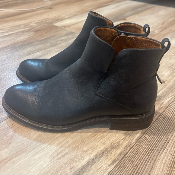 Franco Sarto Hyla Black Leather Round Toe Pull On Ankle Womens Booties Size 8M - Picture 1 of 6